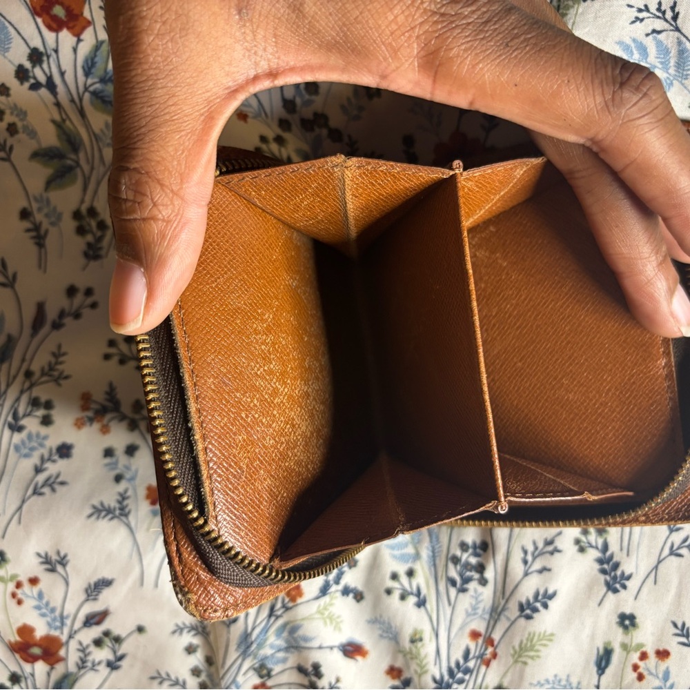 Louis Vuitton Mono Wallet - Picture 8 of 8